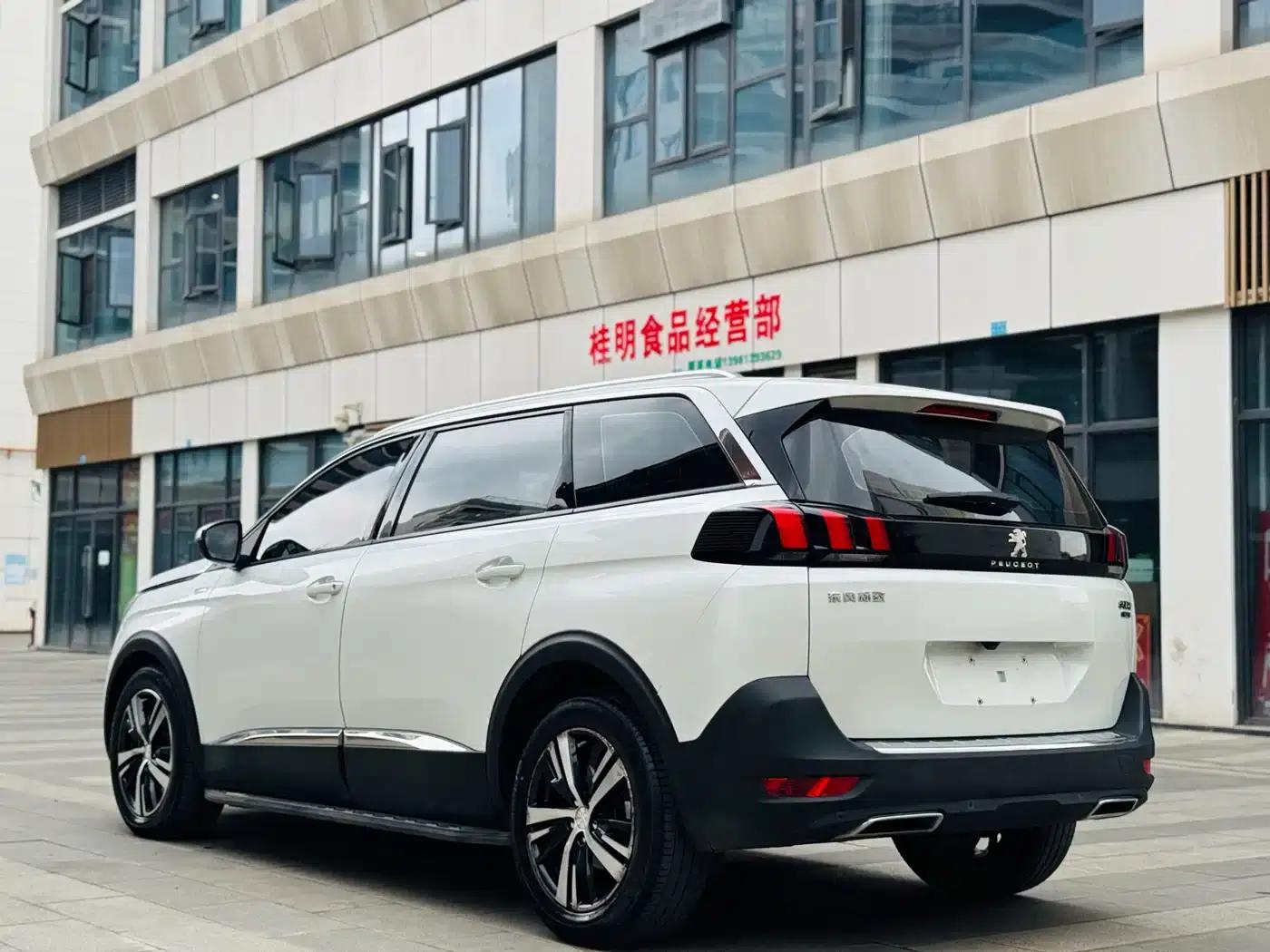 Peugeot 5008 2017 380THP 7-seater Unlimited Edition — миниатюра 6