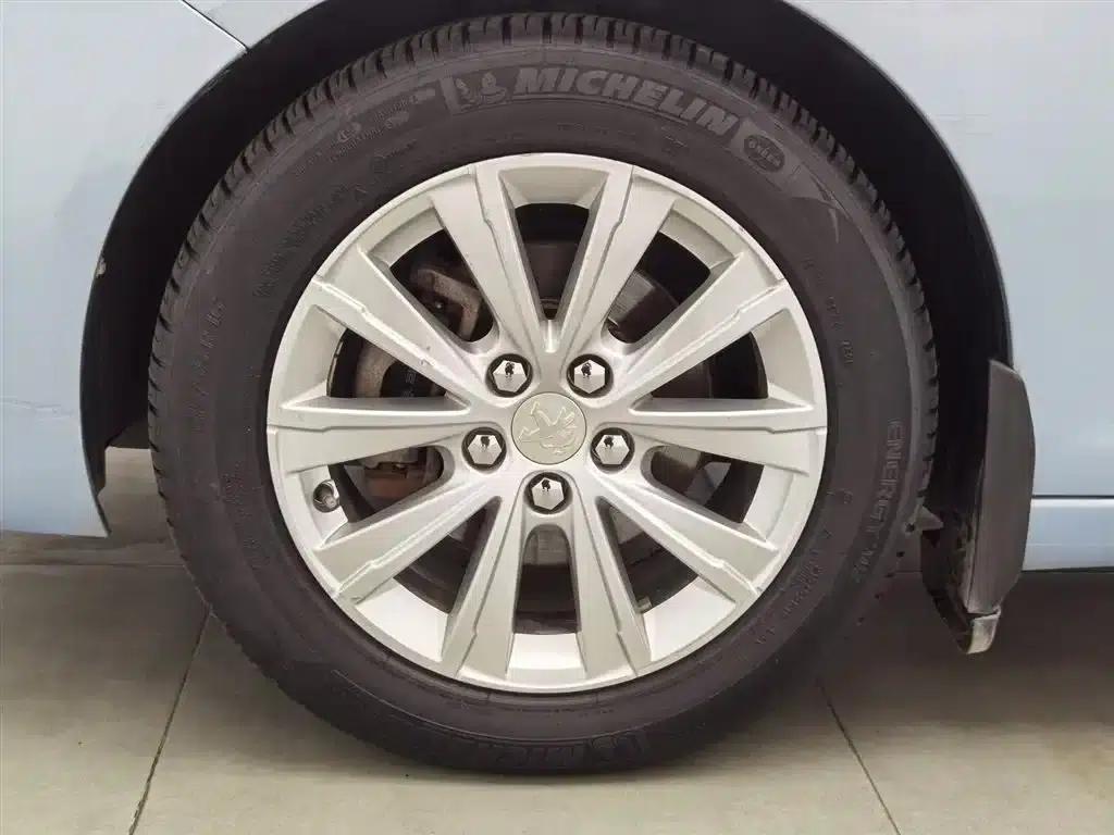 Peugeot 308S 2015 1.2T Automatic Sporty Edition — миниатюра 17