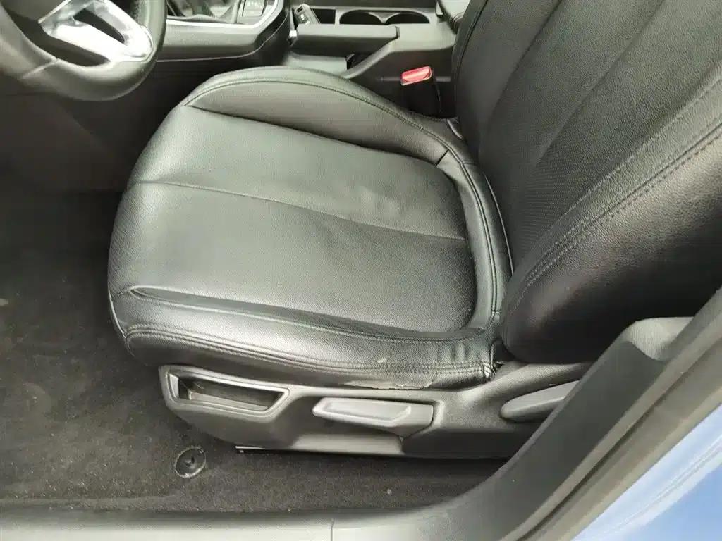 Peugeot 308S 2015 1.2T Automatic Sporty Edition — миниатюра 20