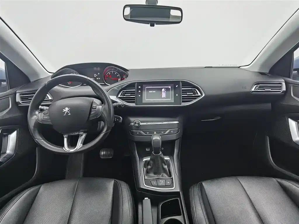 Peugeot 308S 2015 1.2T Automatic Sporty Edition — миниатюра 5