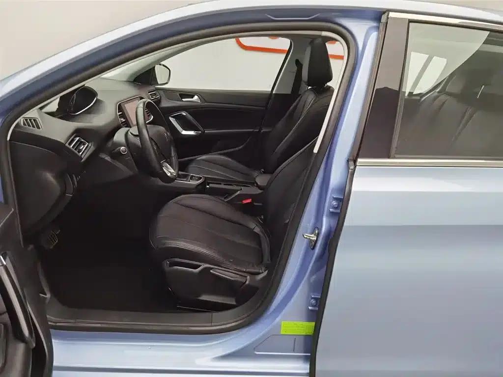 Peugeot 308S 2015 1.2T Automatic Sporty Edition — миниатюра 10