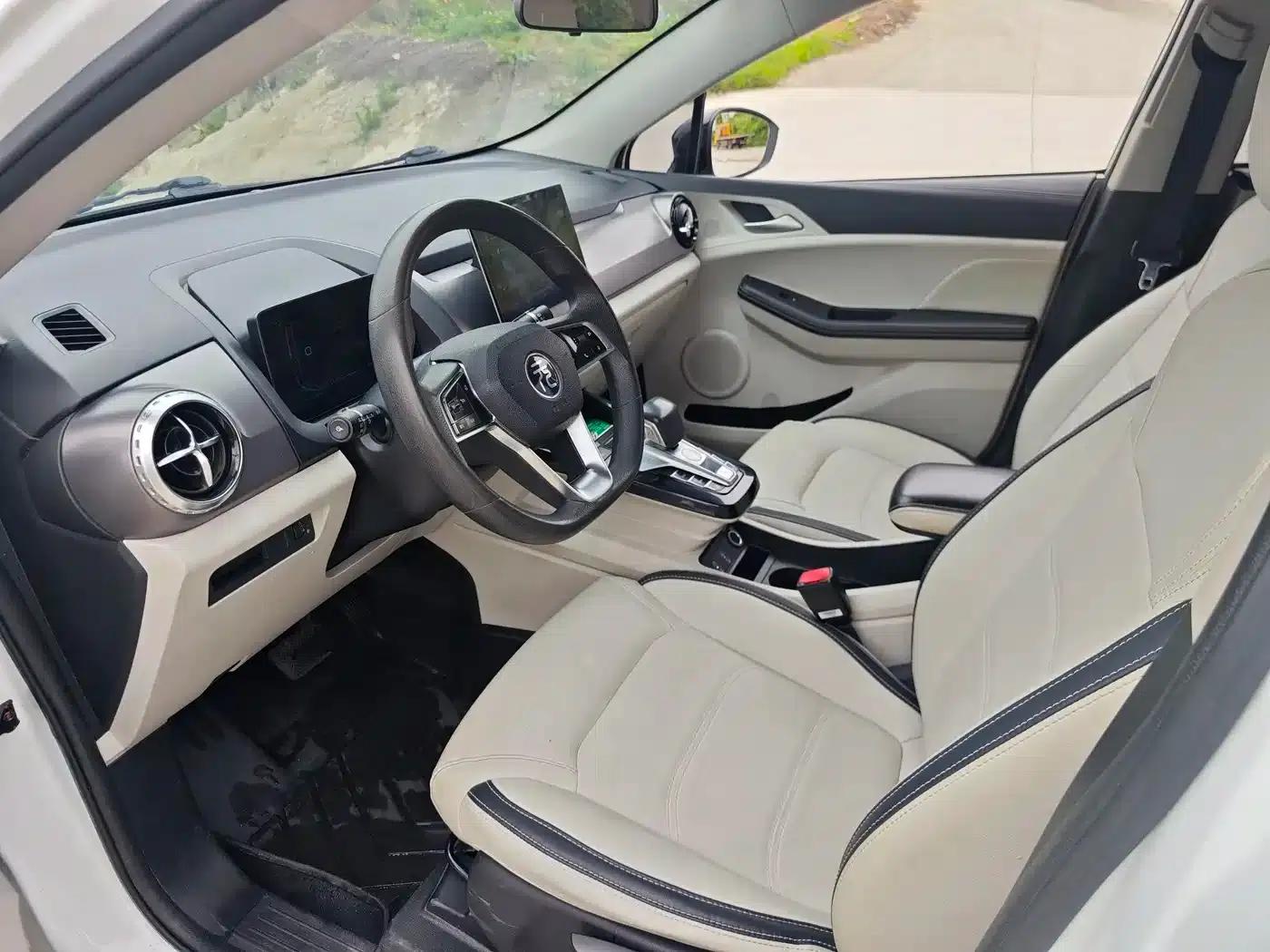 Yuan Pro 2021 401KM Premium — миниатюра 13