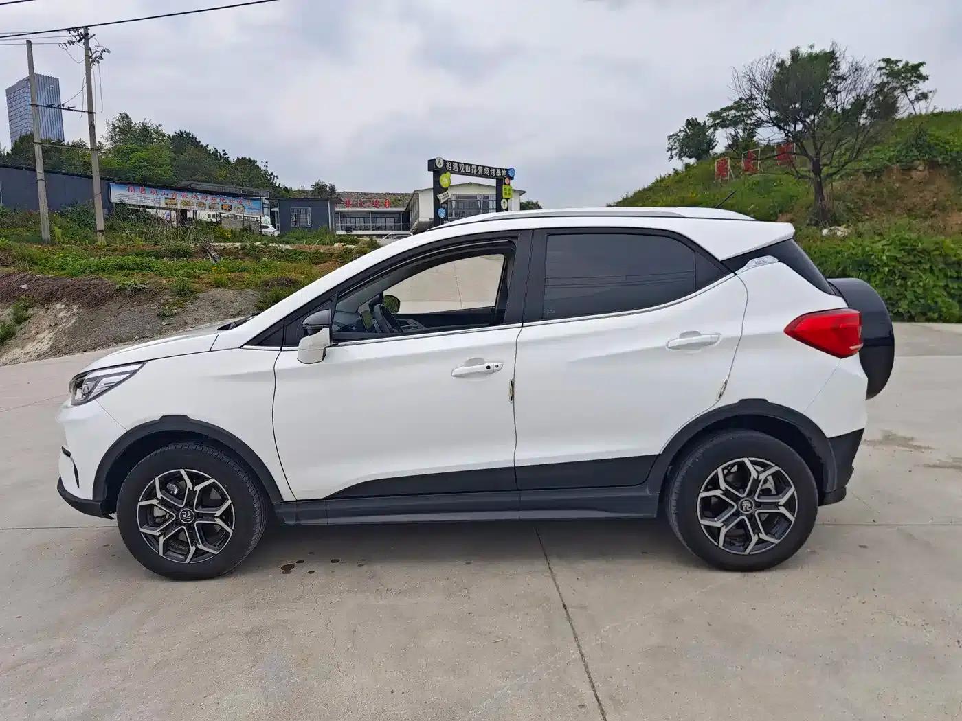 Yuan Pro 2021 401KM Premium — миниатюра 4