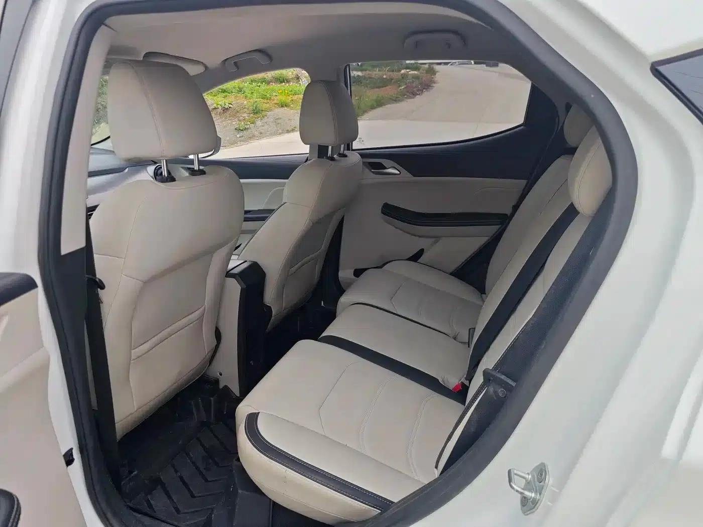 Yuan Pro 2021 401KM Premium — миниатюра 9