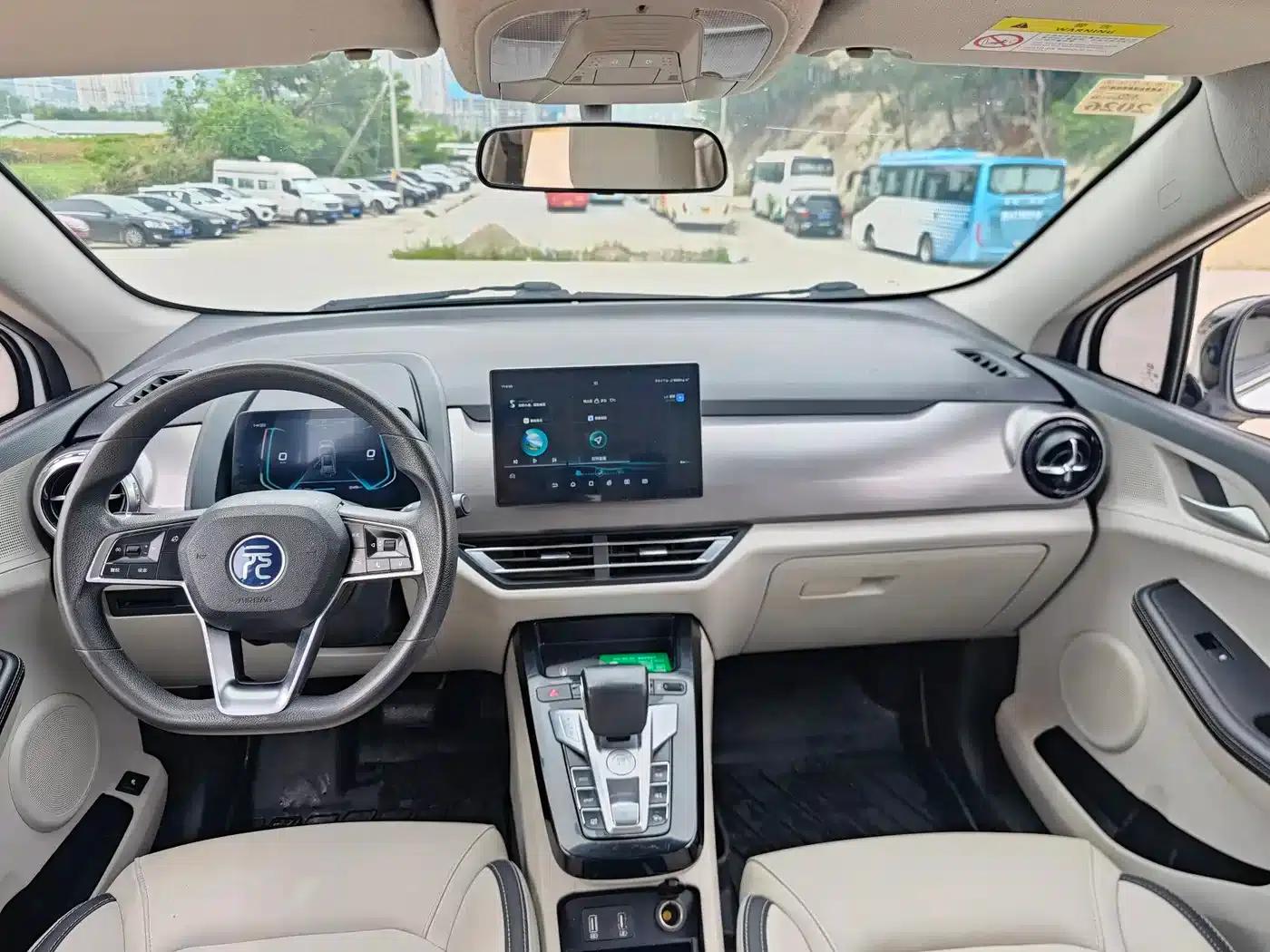 Yuan Pro 2021 401KM Premium — миниатюра 10