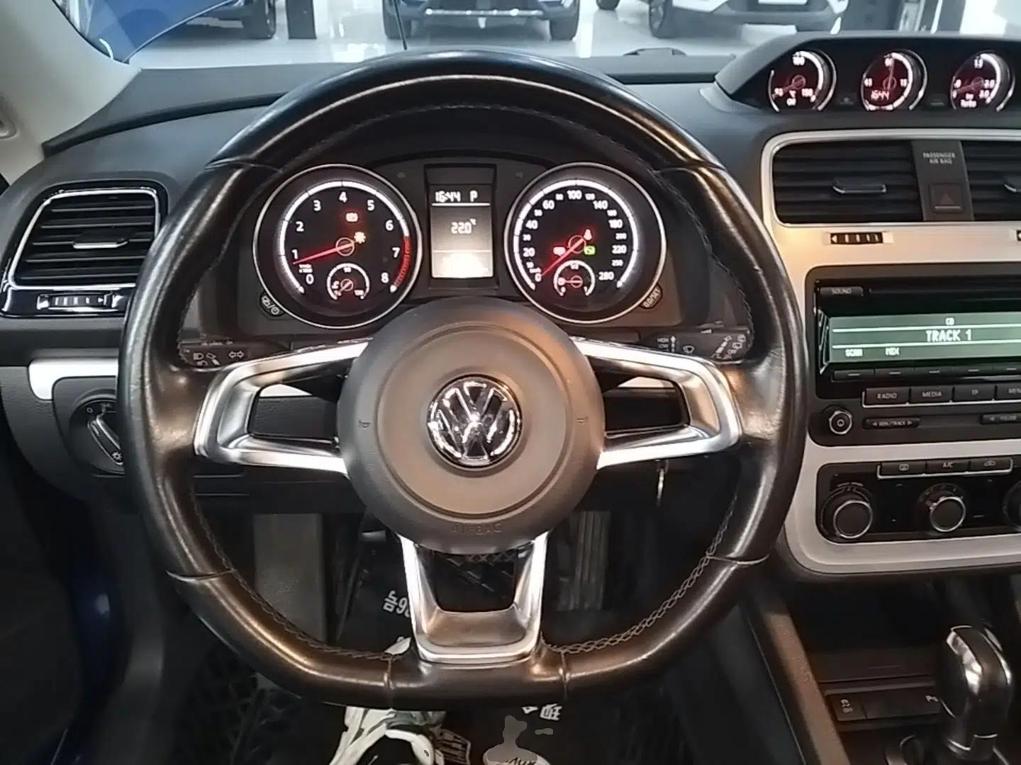 Volkswagen Scirocco 2015 1.4TSI Fashion Edition — миниатюра 14