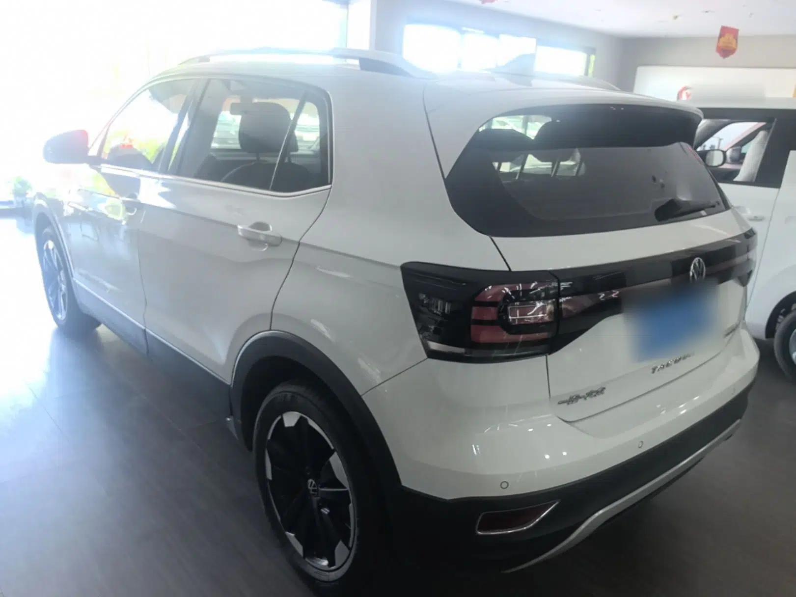 Volkswagen Tacqua 2023 200TSI DSG Joy-Connect Edition — миниатюра 4