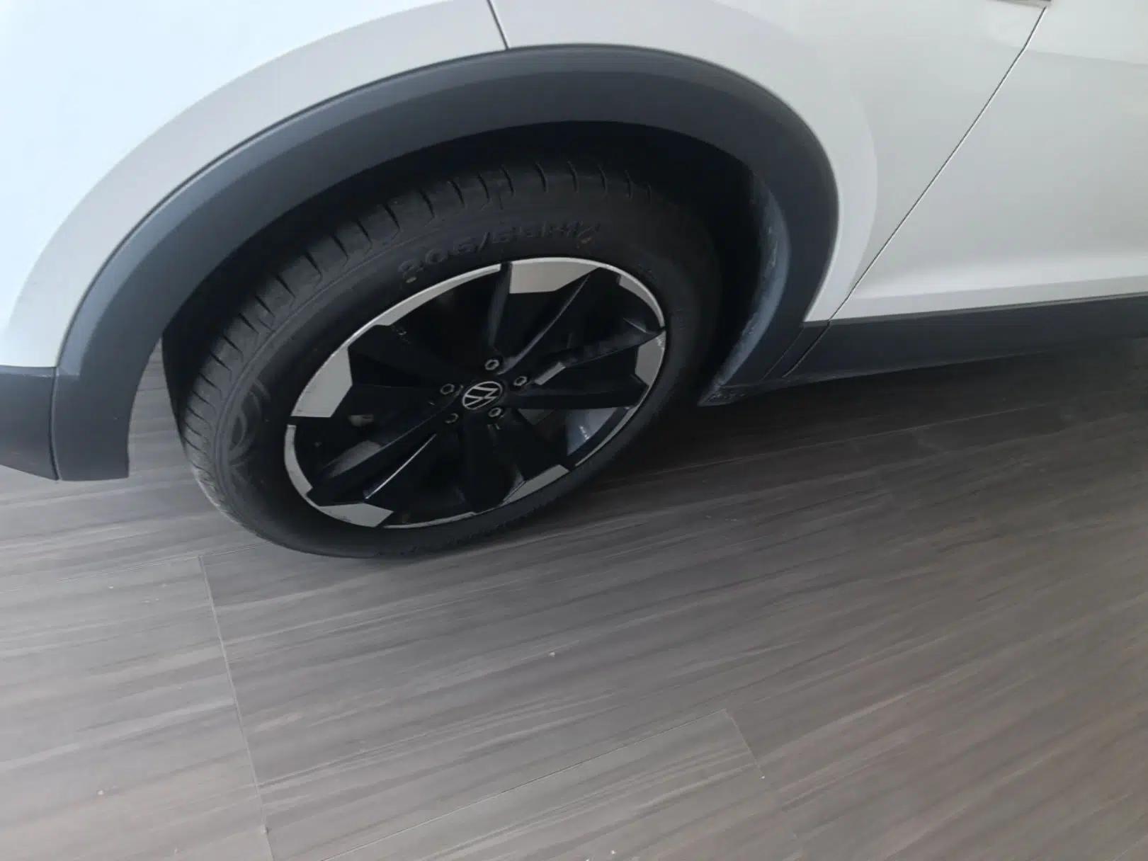 Volkswagen Tacqua 2023 200TSI DSG Joy-Connect Edition — миниатюра 8