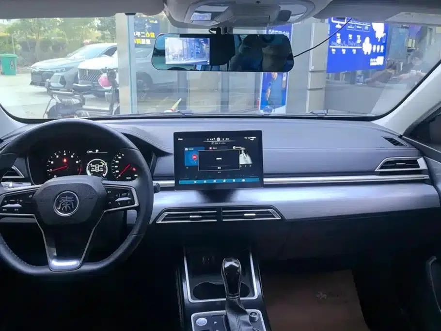 Qin 2019 1.5L Automatic Premium Edition — миниатюра 13