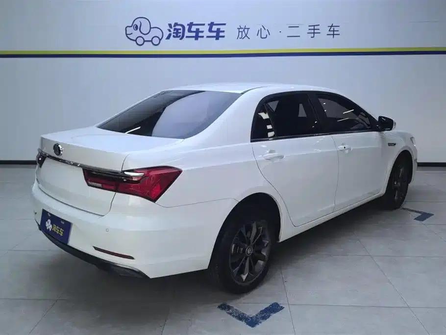 Qin 2019 1.5L Automatic Premium Edition — миниатюра 3
