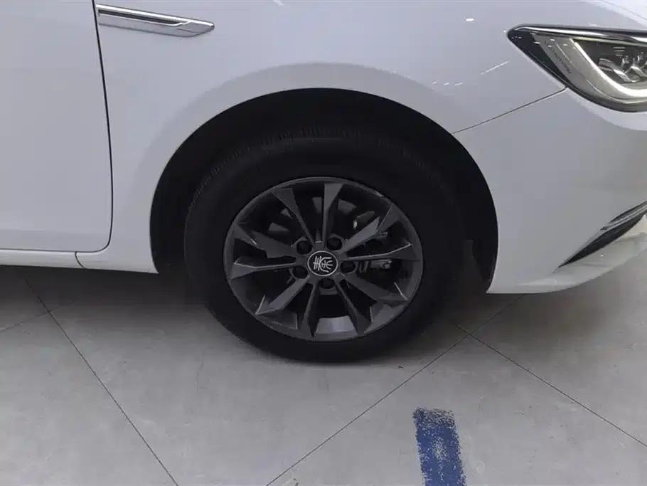 Qin 2019 1.5L Automatic Premium Edition — миниатюра 6