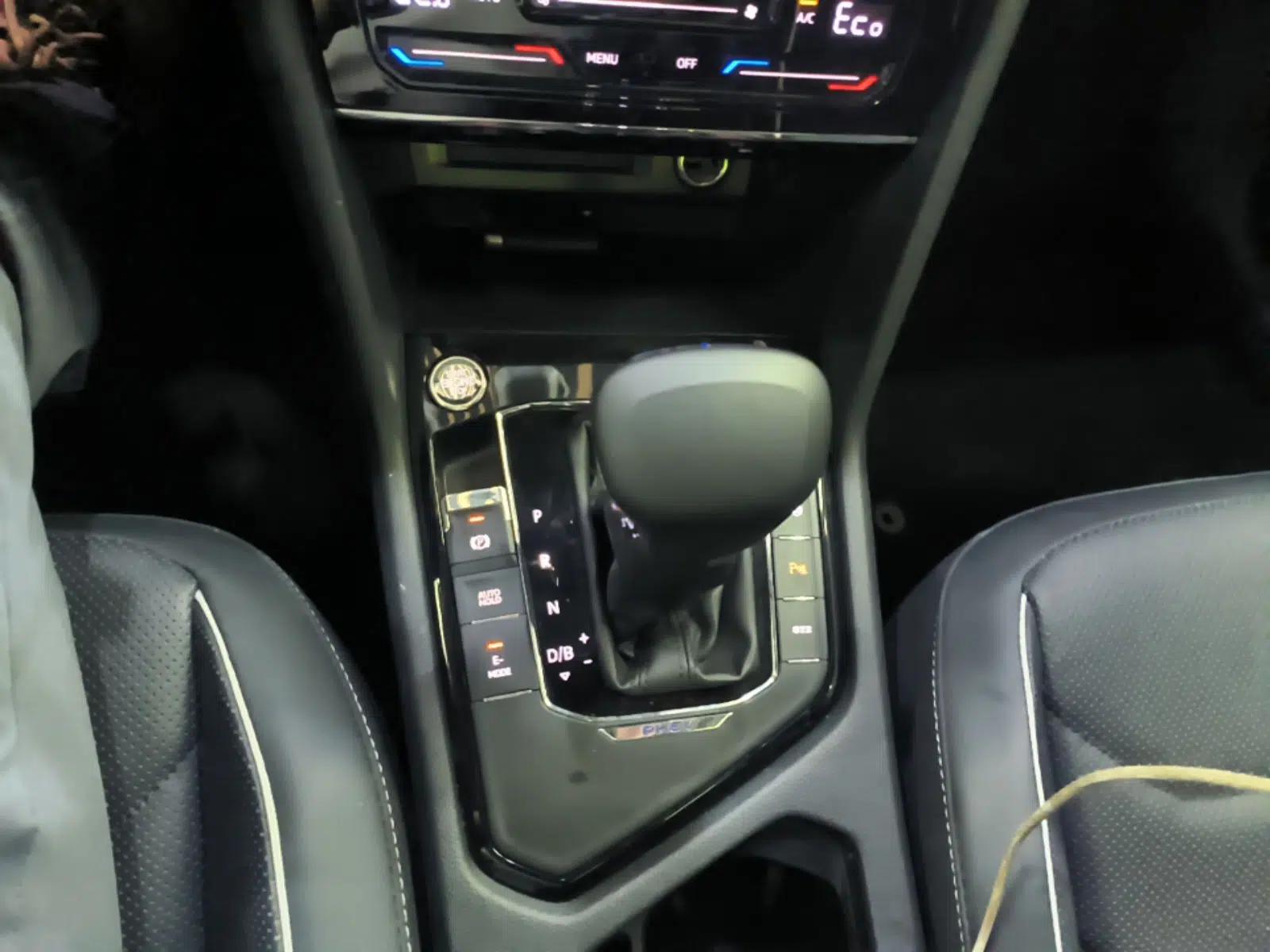Volkswagen Tiguan L New Energy 2021 430 PHEV Plug-in Hybrid Flagship Edition — миниатюра 17