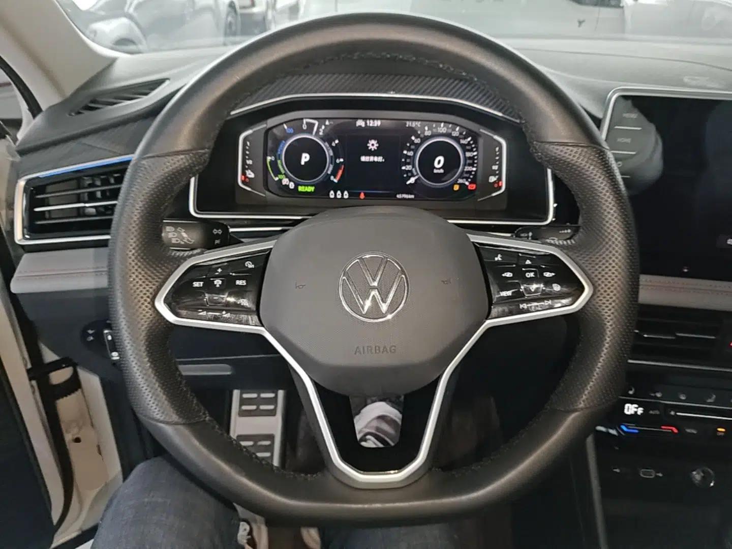 Volkswagen Tiguan L New Energy 2022 430 PHEV Plug-in Hybrid Flagship Edition — миниатюра 14