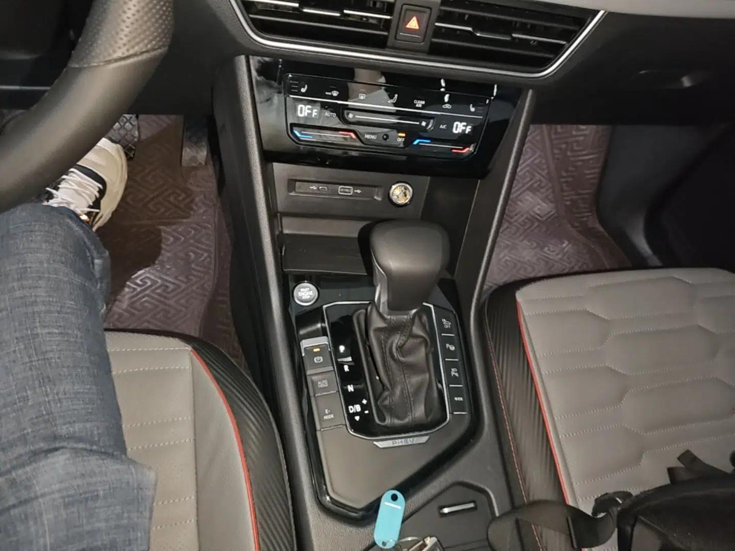 Volkswagen Tiguan L New Energy 2022 430 PHEV Plug-in Hybrid Flagship Edition — миниатюра 17
