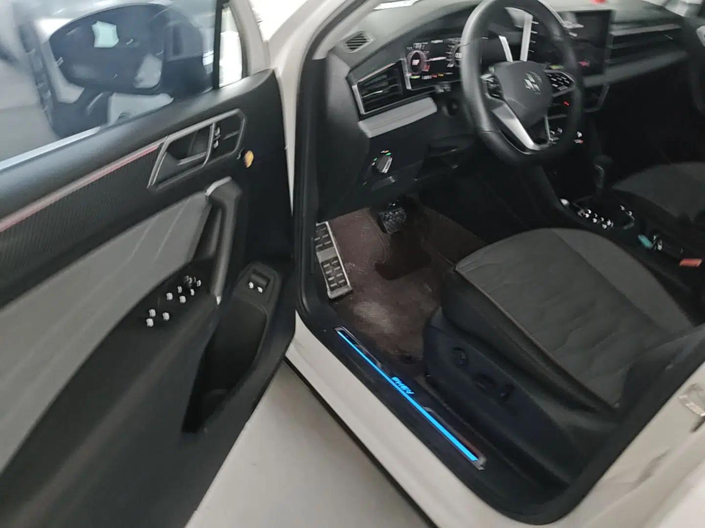 Volkswagen Tiguan L New Energy 2022 430 PHEV Plug-in Hybrid Flagship Edition — миниатюра 19