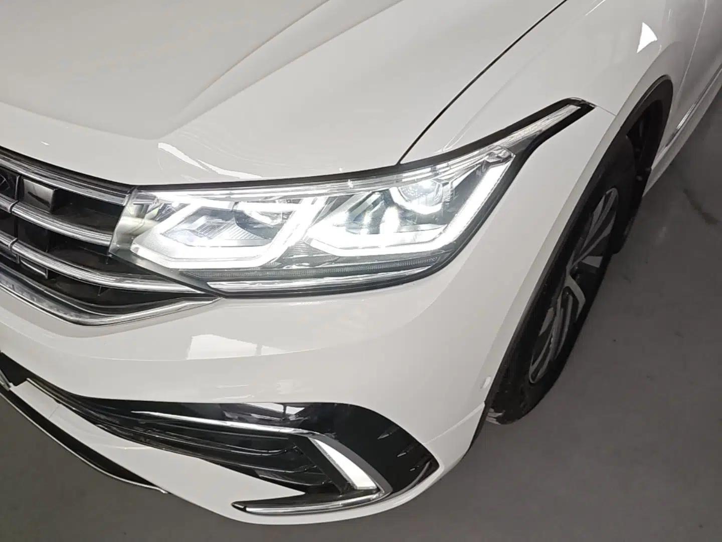 Volkswagen Tiguan L New Energy 2022 430 PHEV Plug-in Hybrid Flagship Edition — миниатюра 9
