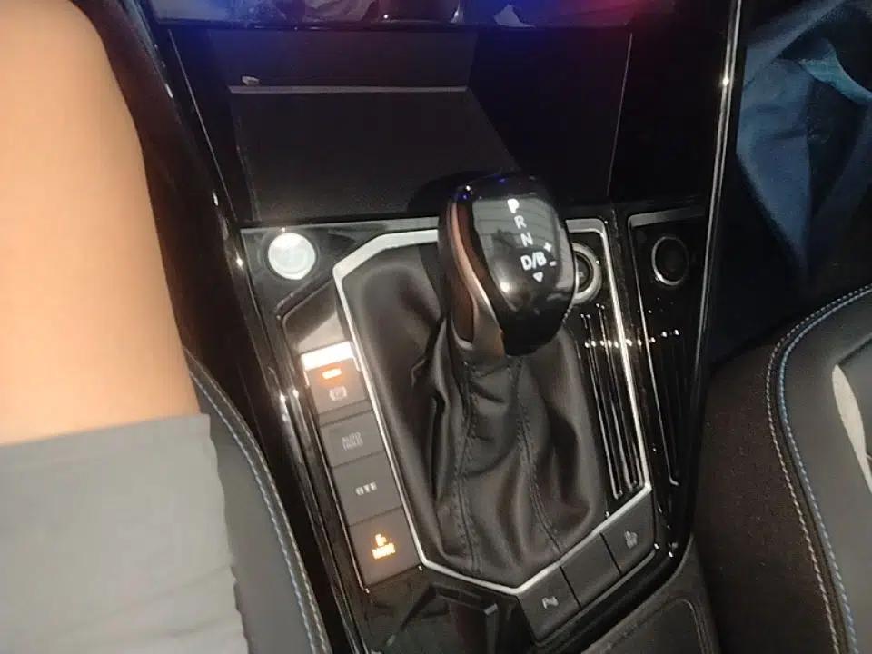 Volkswagen Tayron GTE Plug-in Hybrid 2020 1.4T Luxury Model — миниатюра 16