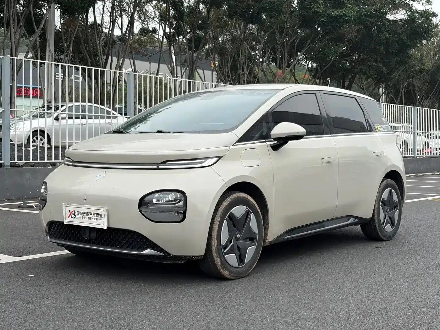 Baojun Cloud 2023 360 Pro — миниатюра 1