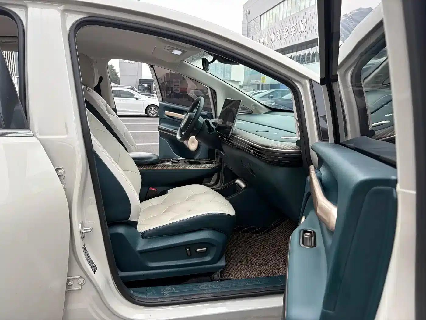 Baojun Cloud 2023 360 Pro — миниатюра 10