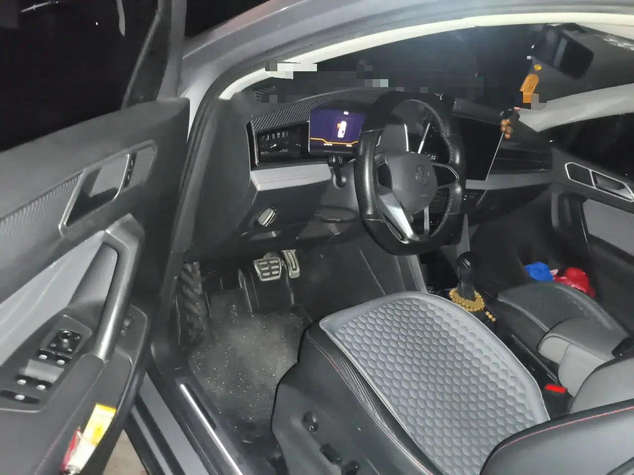 Volkswagen Tiguan X 2022 330TSI Two-Wheel-Drive Flagship Edition — миниатюра 17