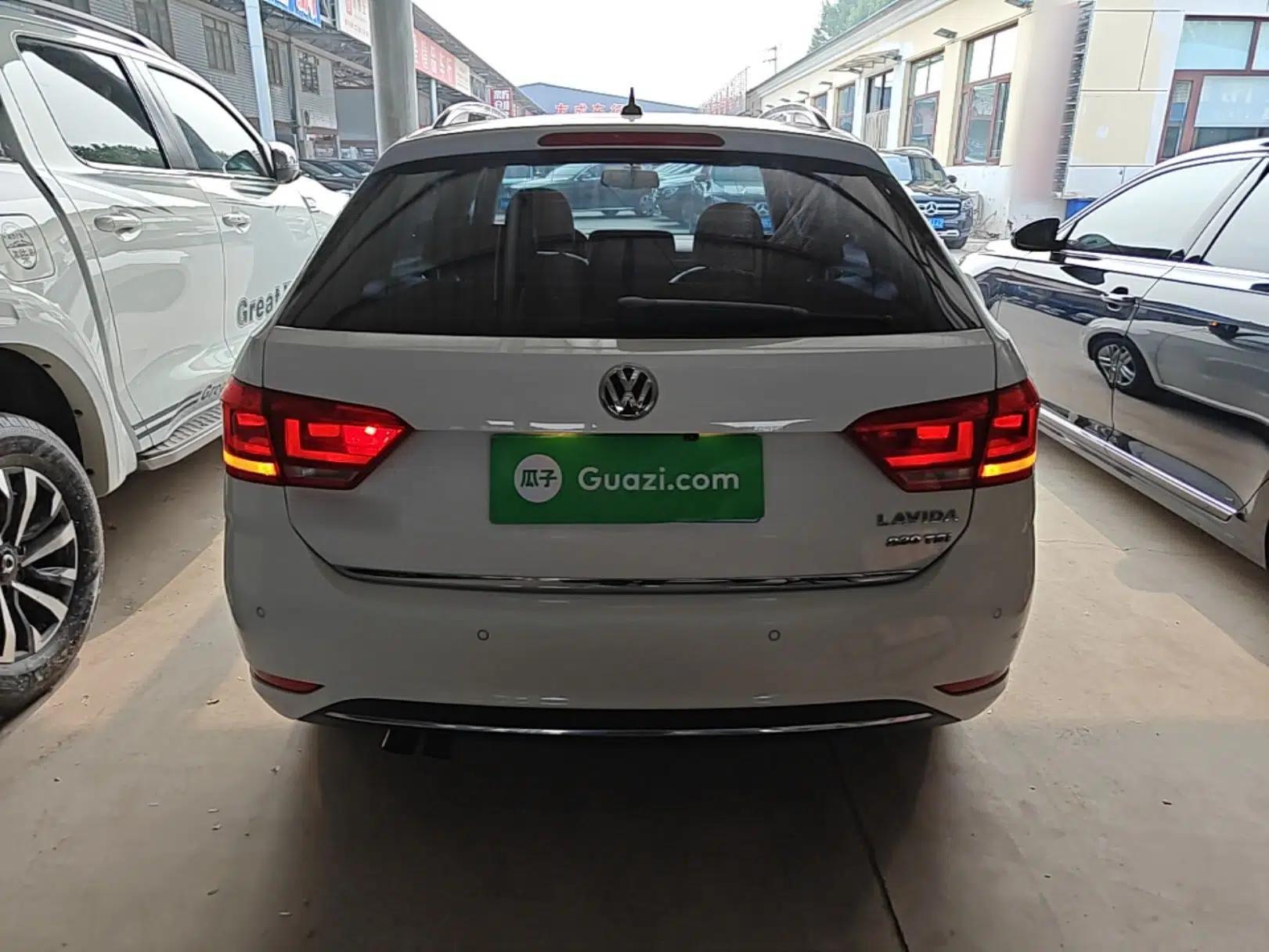 Volkswagen Gran Lavida 2015 230TSI DSG Comfort Edition — миниатюра 5