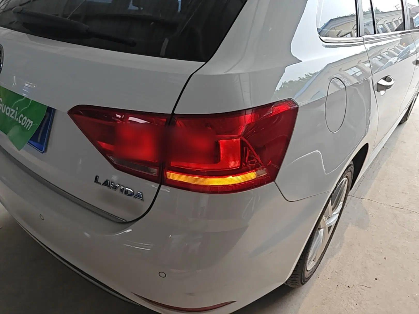 Volkswagen Gran Lavida 2015 230TSI DSG Comfort Edition — миниатюра 7