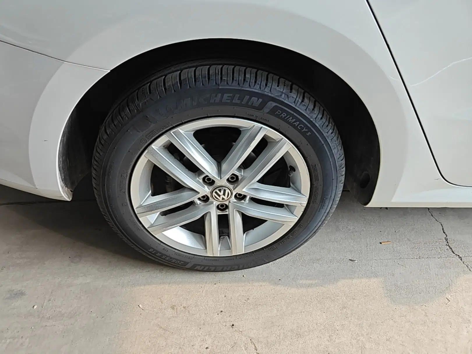 Volkswagen Gran Lavida 2015 230TSI DSG Comfort Edition — миниатюра 10