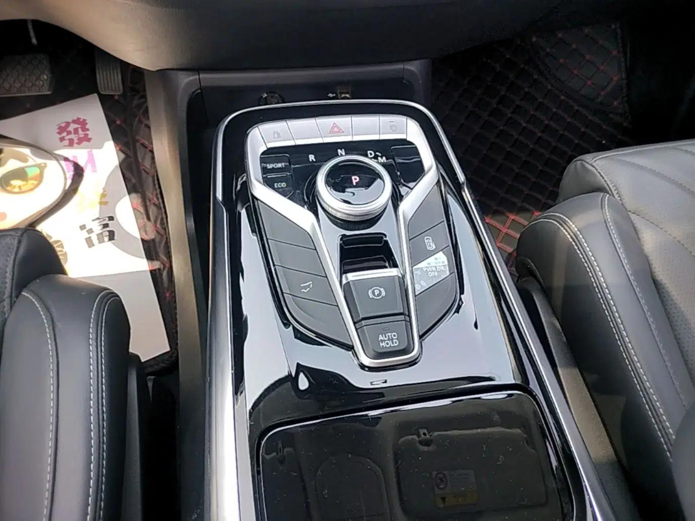 SAIC MAXUS G20 2023 Facelifted PLUS 2.0T Gasoline Automatic Luxury Edition — миниатюра 15