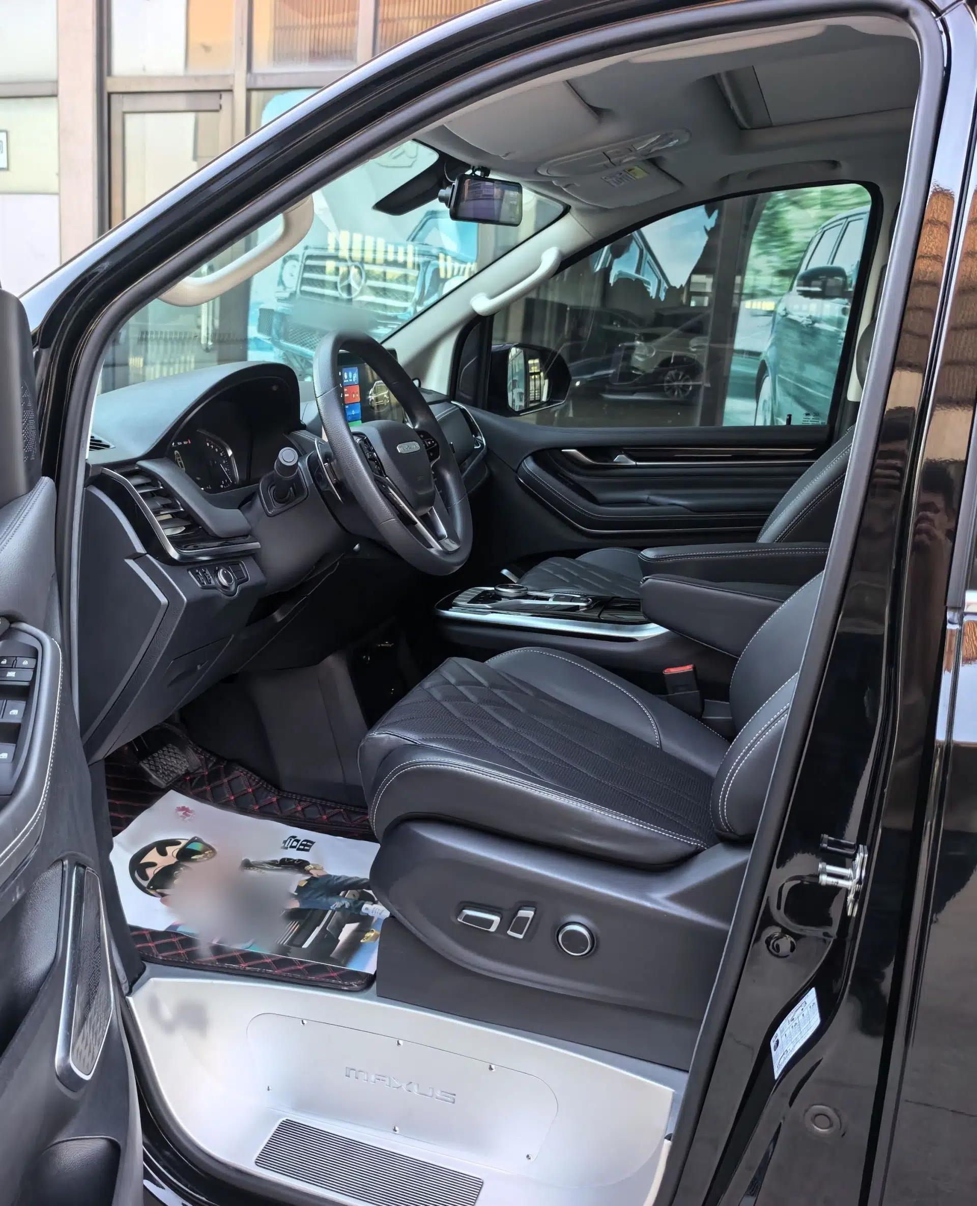 SAIC MAXUS G20 2023 Facelifted PLUS 2.0T Gasoline Automatic Luxury Edition — миниатюра 19