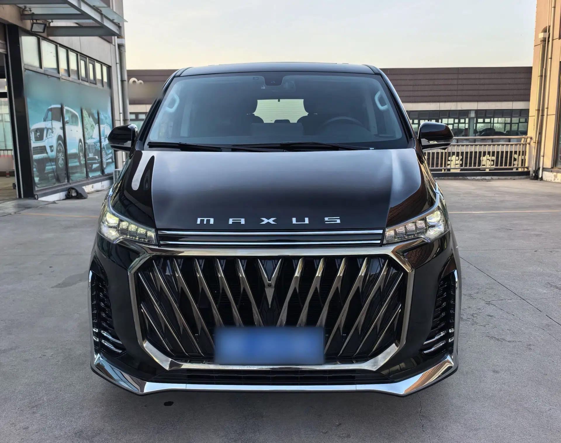 SAIC MAXUS G20 2023 Facelifted PLUS 2.0T Gasoline Automatic Luxury Edition — миниатюра 3