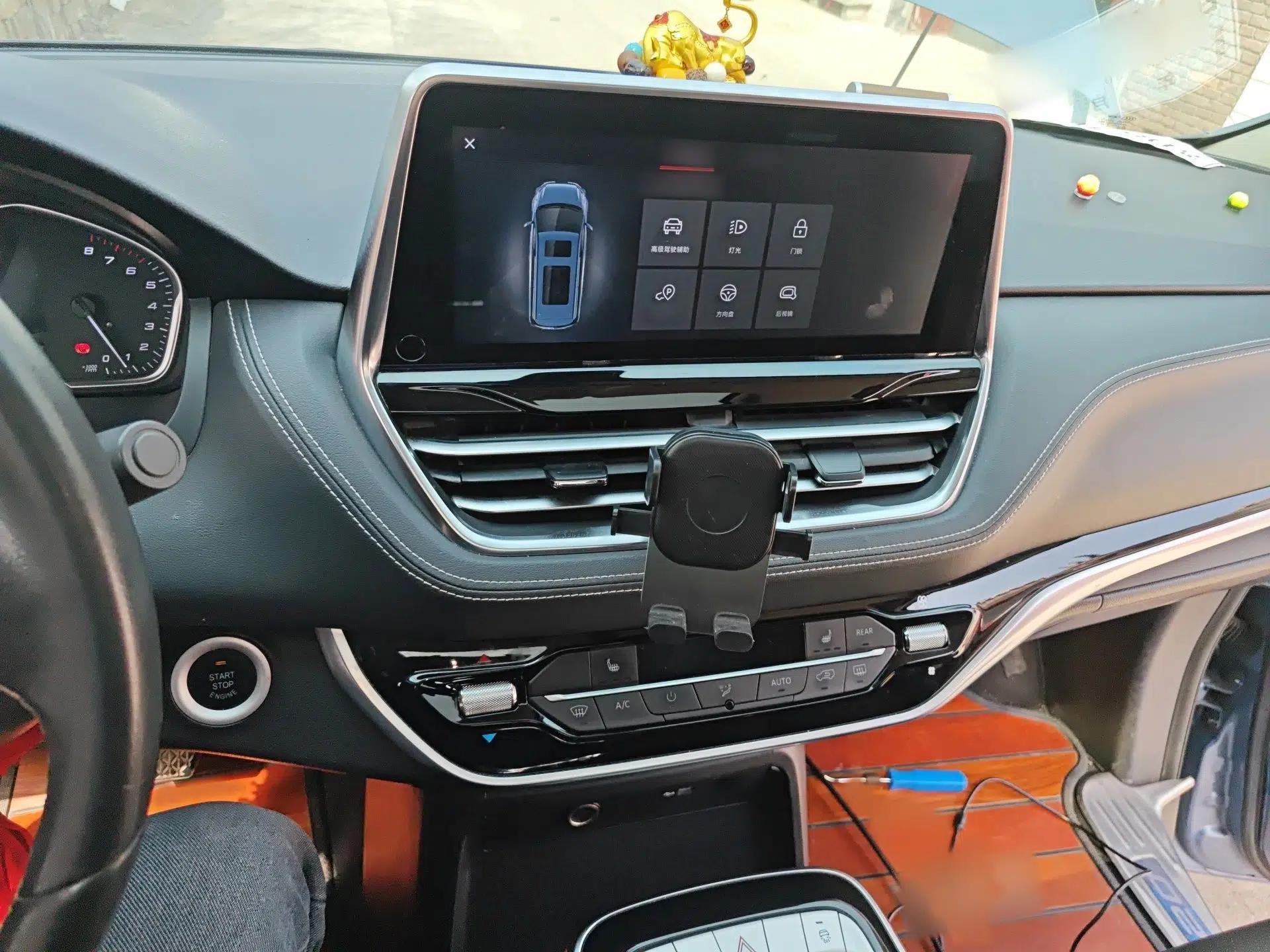 SAIC MAXUS G20 2020 2.0T Gasoline Automatic Luxury Executive Edition — миниатюра 12
