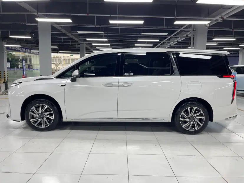 SAIC MAXUS Dajia 9 2024 Updated Version Super Hybrid Ultra-Long Range Forest Edition 7-Seater — миниатюра 3