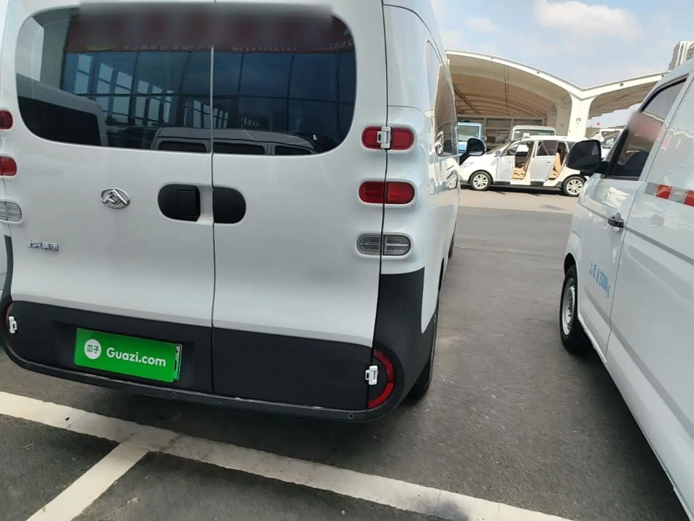SAIC MAXUS Dana V1 2025 V1+ Long Wheelbase High-Roof Multi-Function Version (62 kWh) — миниатюра 7