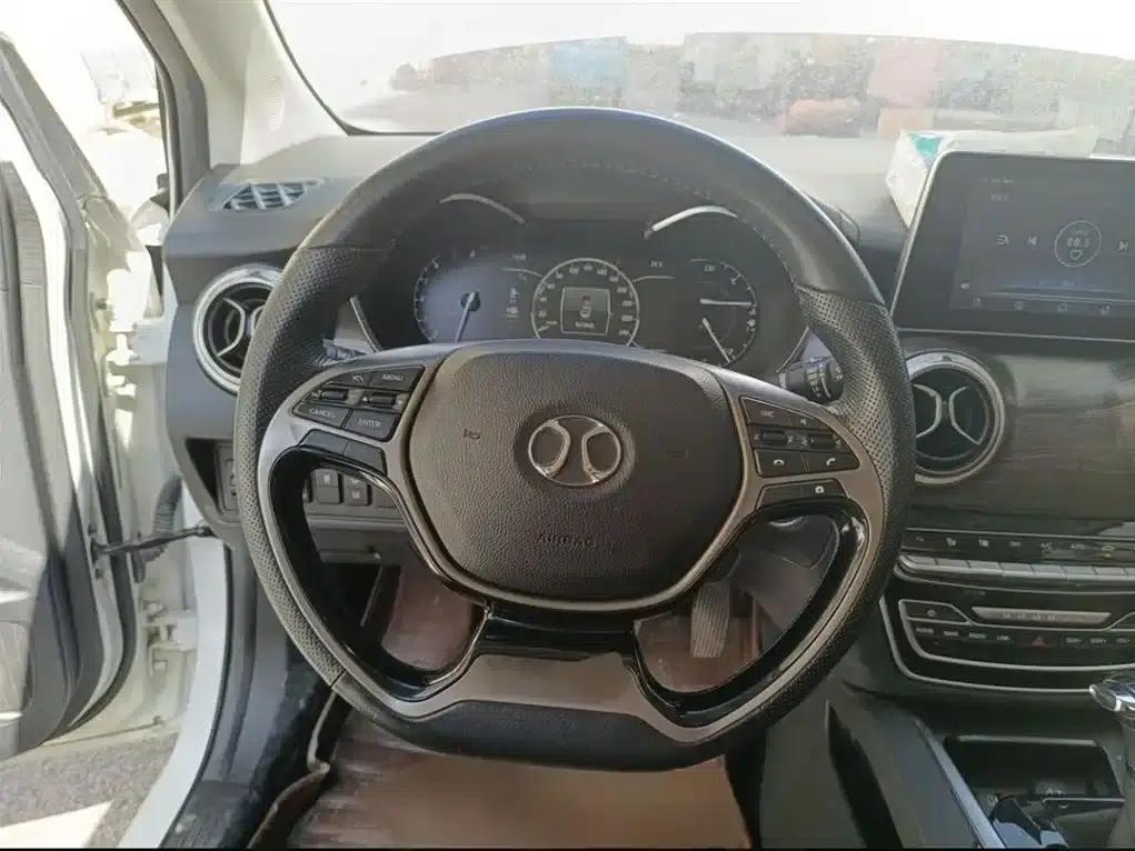 Senova D50 2018 1.5L CVT Premium Intelligent Driving Edition — миниатюра 13
