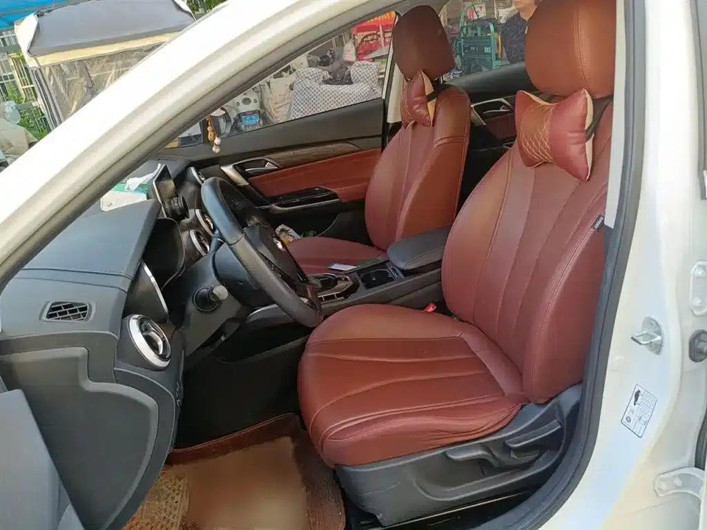 Senova D50 2018 1.5L CVT Premium Intelligent Driving Edition — миниатюра 8