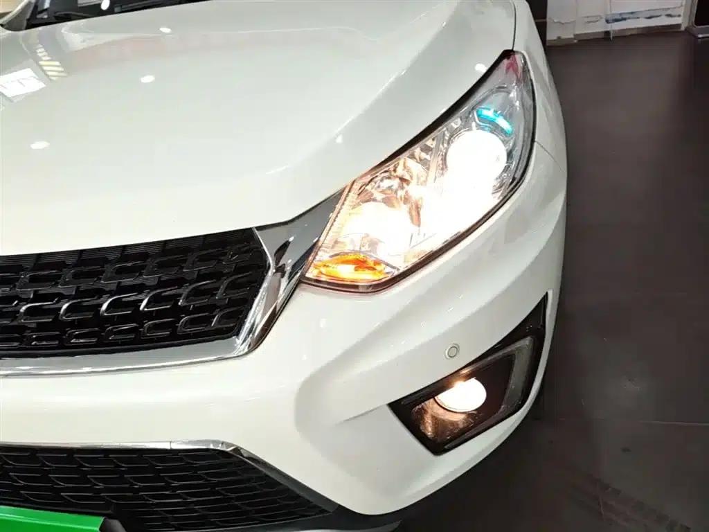 2016 Senova X35 1.5L Manual Elite Edition — миниатюра 24