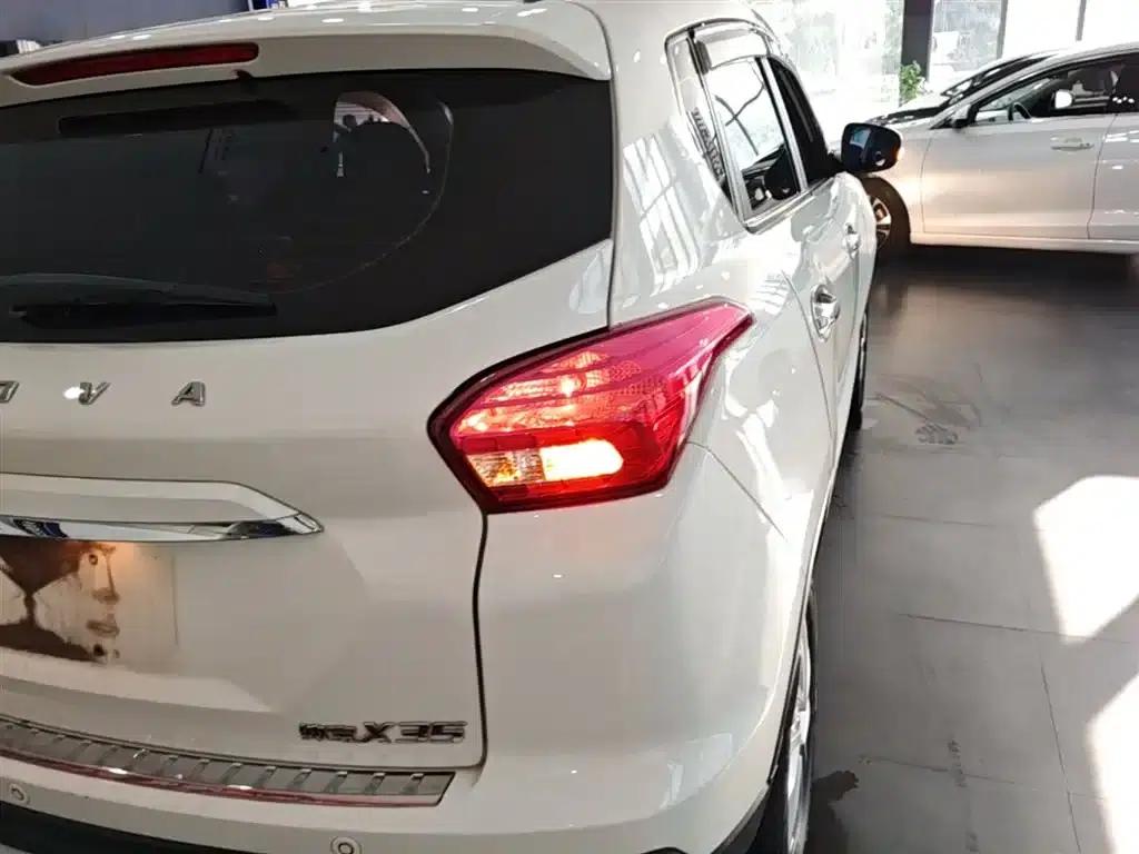 2016 Senova X35 1.5L Manual Elite Edition — миниатюра 8