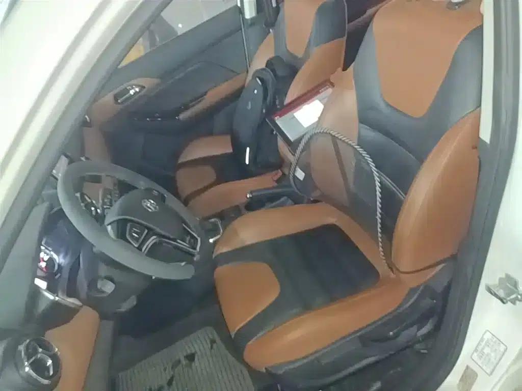 2016 Senova X35 1.5L Automatic Deluxe Edition — миниатюра 15