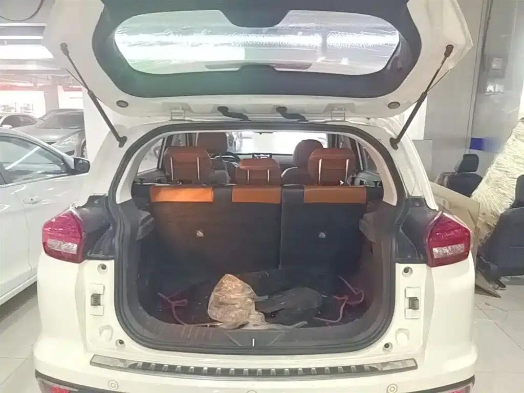 2016 Senova X35 1.5L Automatic Deluxe Edition — миниатюра 19