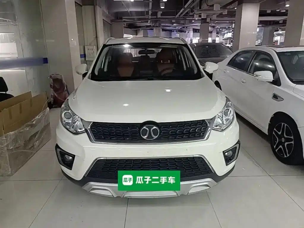 2016 Senova X35 1.5L Automatic Deluxe Edition — миниатюра 3