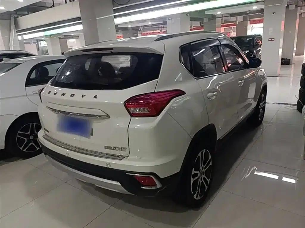 2016 Senova X35 1.5L Automatic Deluxe Edition — миниатюра 7