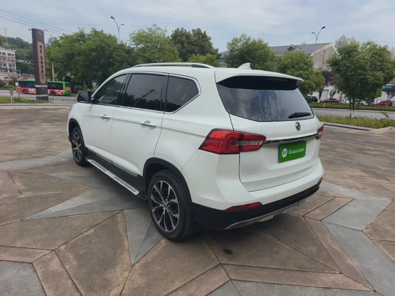 FORTHING Joyear X5 2017 Jingxiang Series 1.5T CVT Luxury Model — миниатюра 4