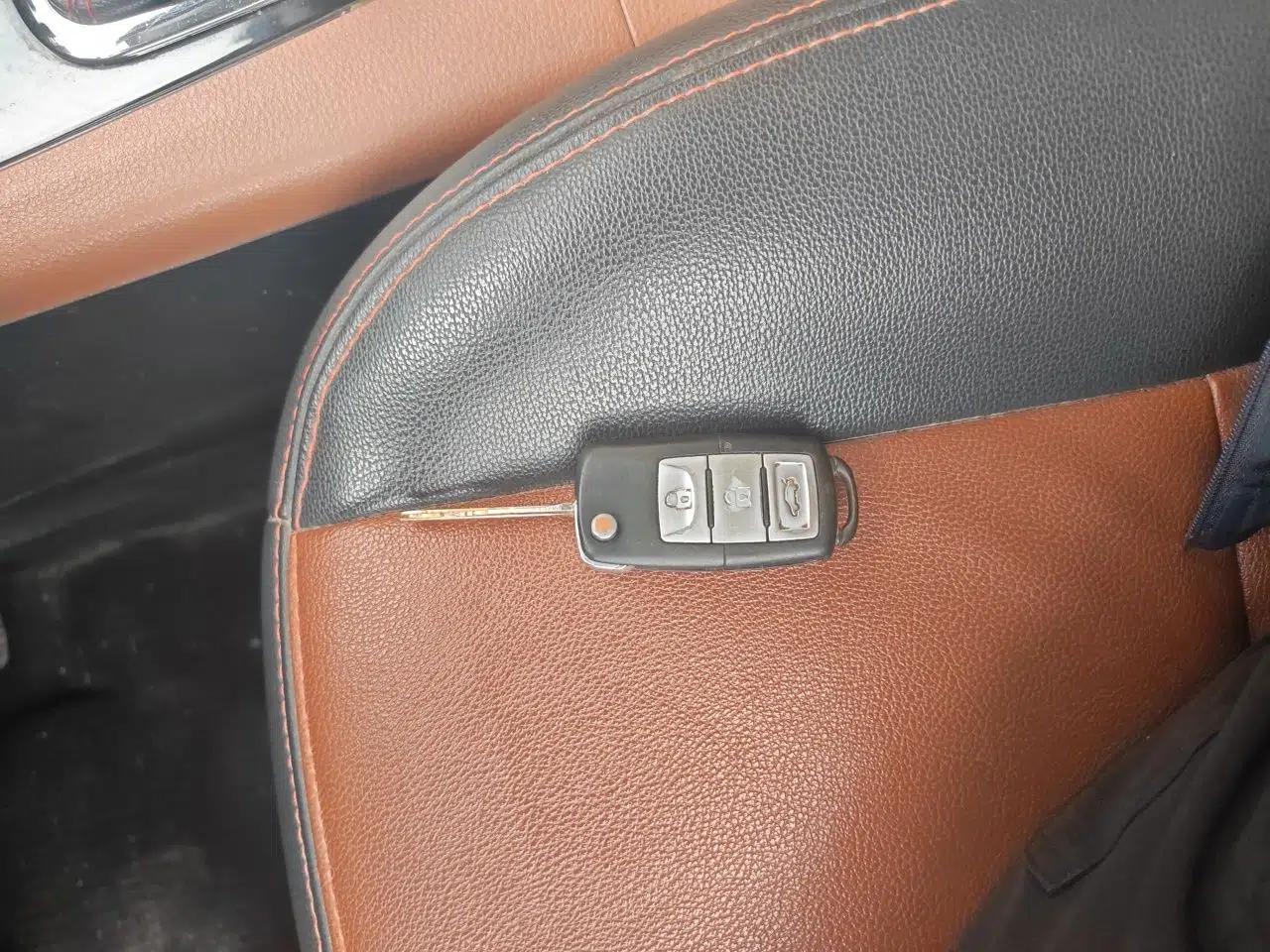 FORTHING Joyear X5 2015 1.6L Manual Luxury Model — миниатюра 9