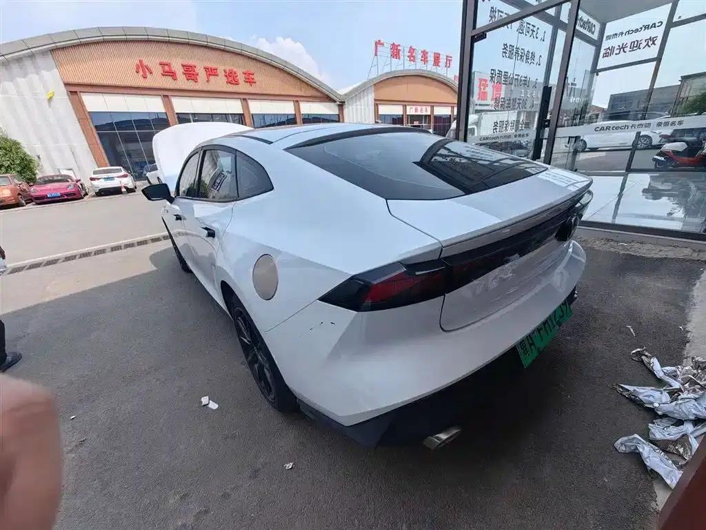 Changan UNI-V Smart Electric iDD 2023 Model, Smart Electric iDD 1.5T, 113km Smart Fun Edition (Fast Version) — миниатюра 3