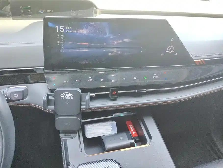 Changan UNI-K Smart Electric iDD 2022 Blue Whale iDD 130km 1.5T Excellent Edition — миниатюра 13