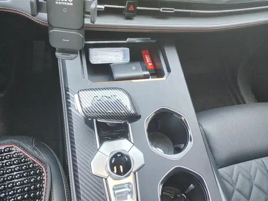 Changan UNI-K Smart Electric iDD 2022 Blue Whale iDD 130km 1.5T Excellent Edition — миниатюра 16