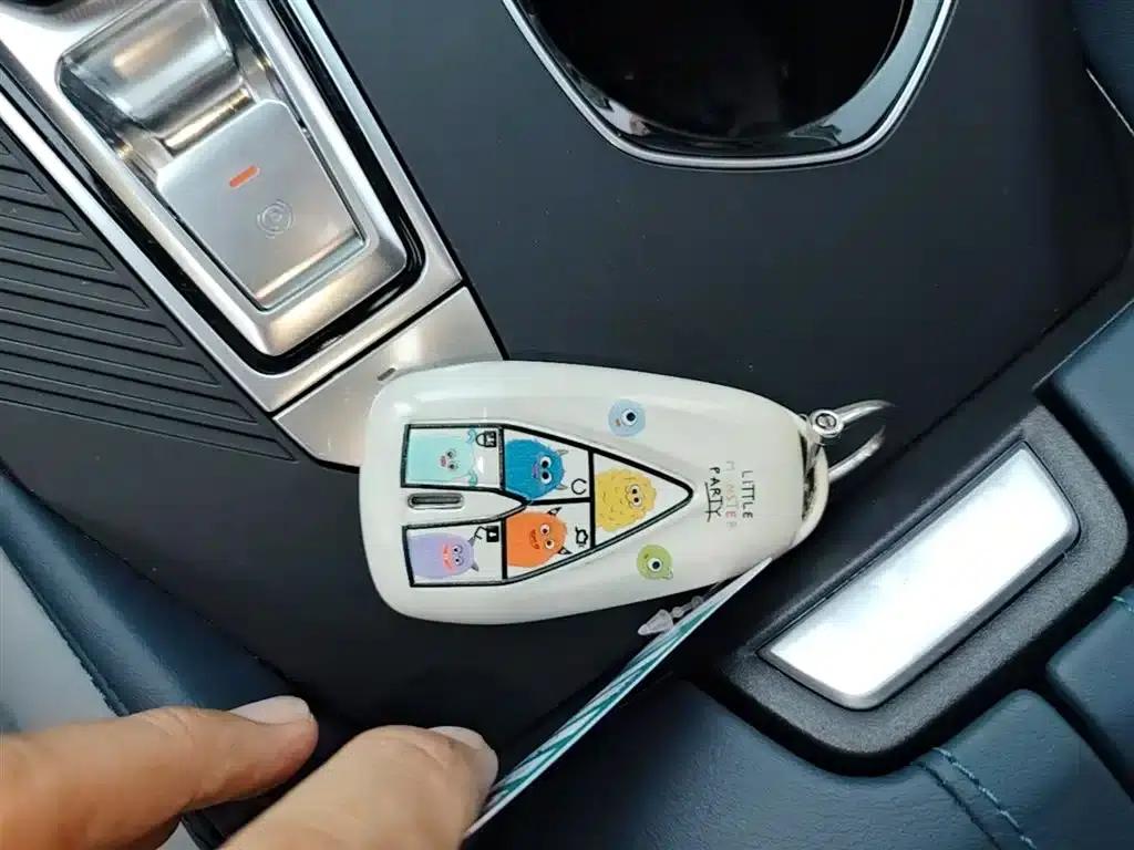 Changan UNI-K Smart Electric iDD 2022 Blue Whale iDD 130km 1.5T Excellent Edition — миниатюра 9