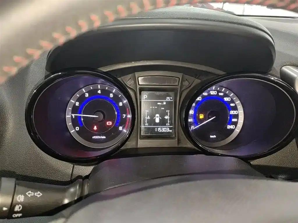 Changan CS15 2016 1.5L Automatic Deluxe Edition — миниатюра 12