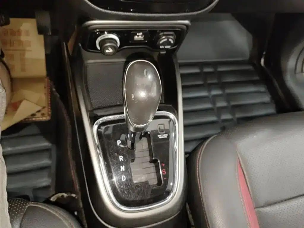 Changan CS15 2016 1.5L Automatic Deluxe Edition — миниатюра 14