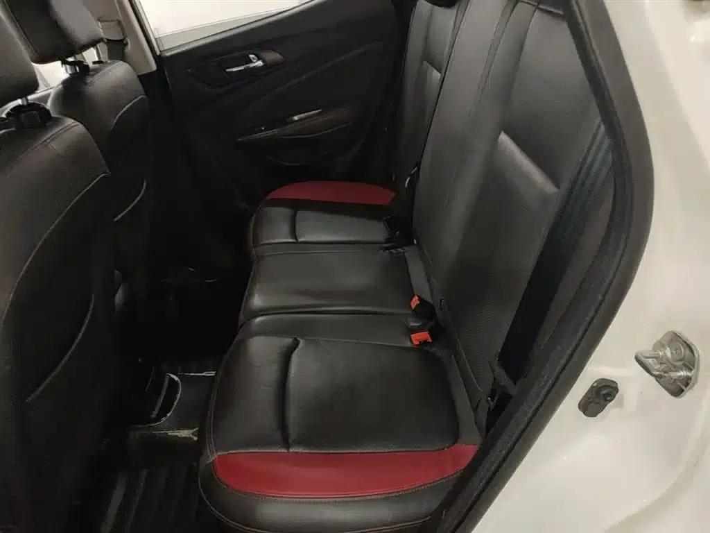 Changan CS15 2016 1.5L Automatic Deluxe Edition — миниатюра 17
